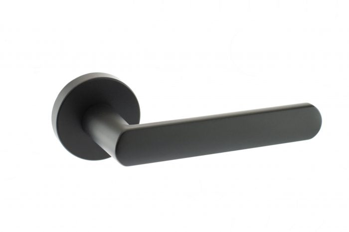 STATUS Michigan Lever on Round Rose - Matt Black